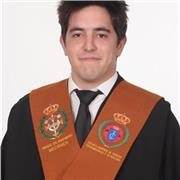 Soy un profesor profesional y cercano que siempre ayuda al alumno a entender al máximo los conocimientos impartidos.